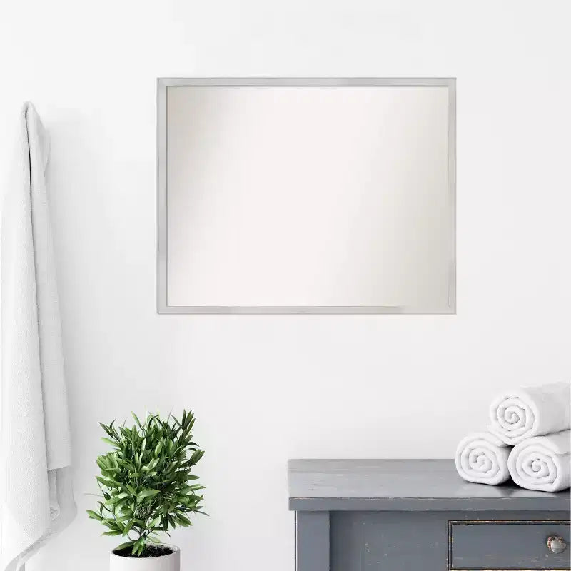 Miroir mural de salle de bains rectangulaire moderne en bois argenté, sans biseau, 30" x 24", fixation murale