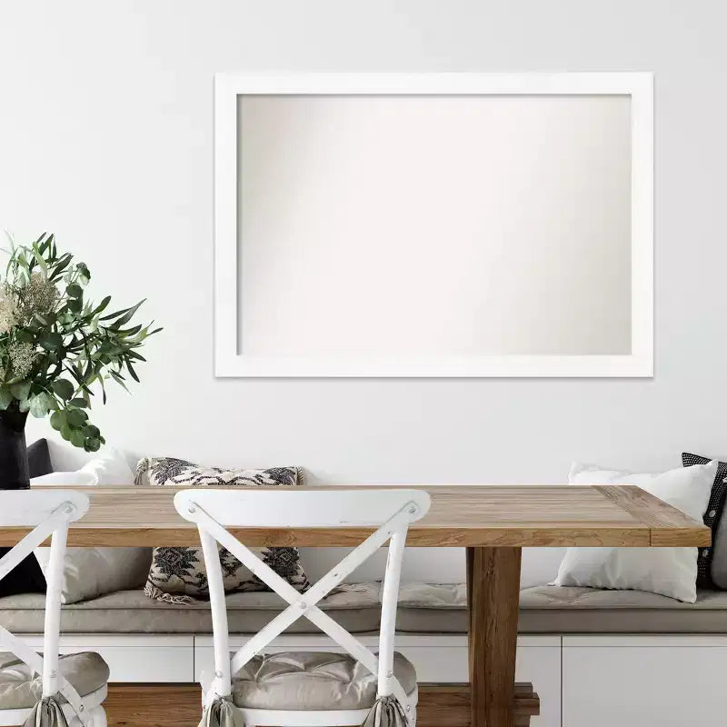 Espejo de pared estrecho blanco tipo gabinete, estilo moderno, no biselado, 39" x 27", marco de poliestireno, incluye herrajes de montaje