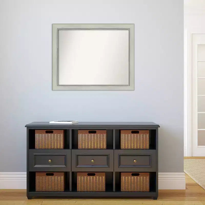 32" x 26" Wandspiegel mit silberner Patina: modernes rechteckiges Design, inklusive Montagematerial