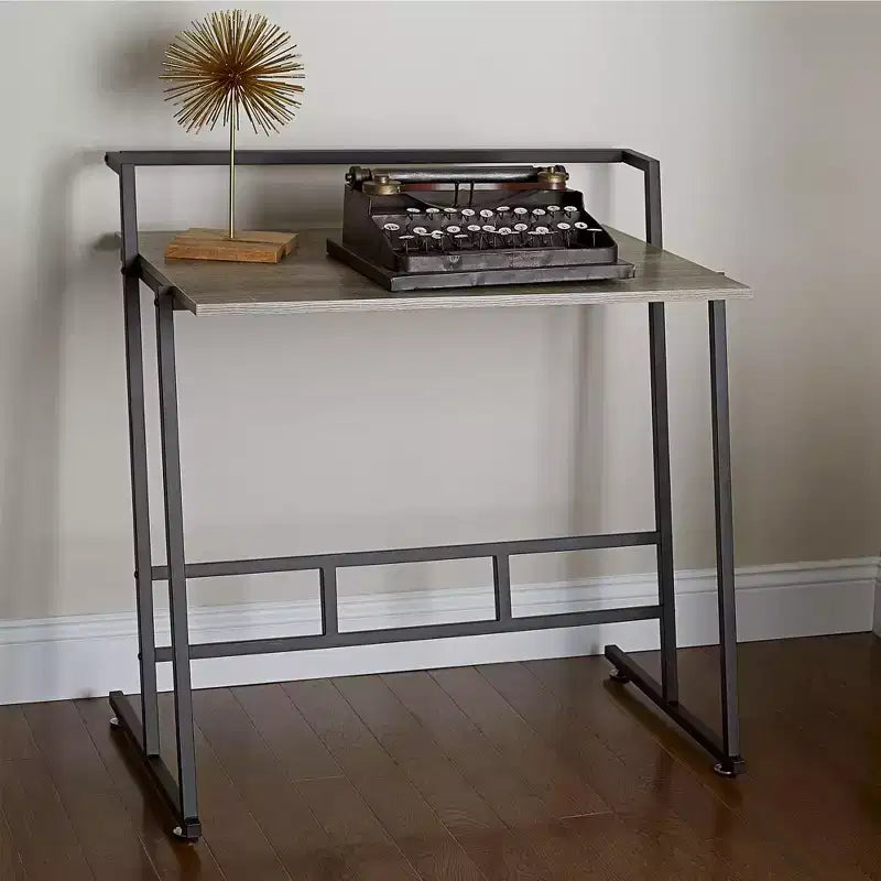 Kleiner Bürotisch aus Eschenholz im minimalistischen Stil