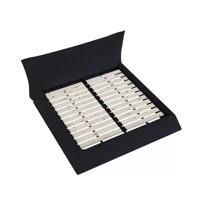 Cama tapizada tamaño king con plataforma, estructura de metal y madera maciza y cabecero de terciopelo con forma especial