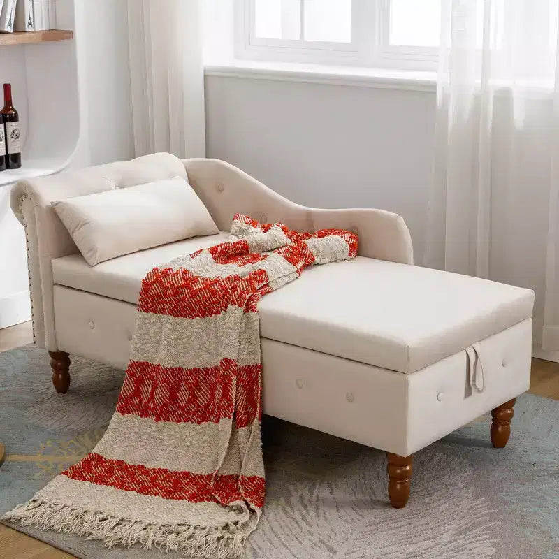 Moderner Relaxsessel mit Stauraum und Ziernägeln, gepolsterter Samt-Loungesessel mit Knopfheftung, Stauraum und Kissen fürs Wohnzimmer