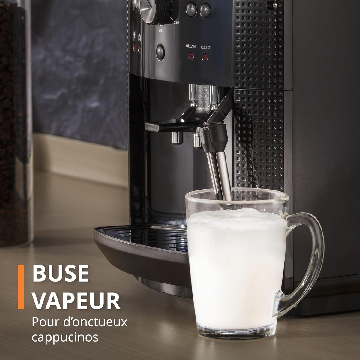 Krups Machine à café grain, 1,7 L, 2 tasses en simultané, Nettoyage automatique, Buse vapeur pour Cappuccino, Cafetière espresso, Essential noire YY8125FD, Noir